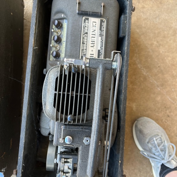 Antique 1940s Projecter WITH CASE - Picture 8 of 9